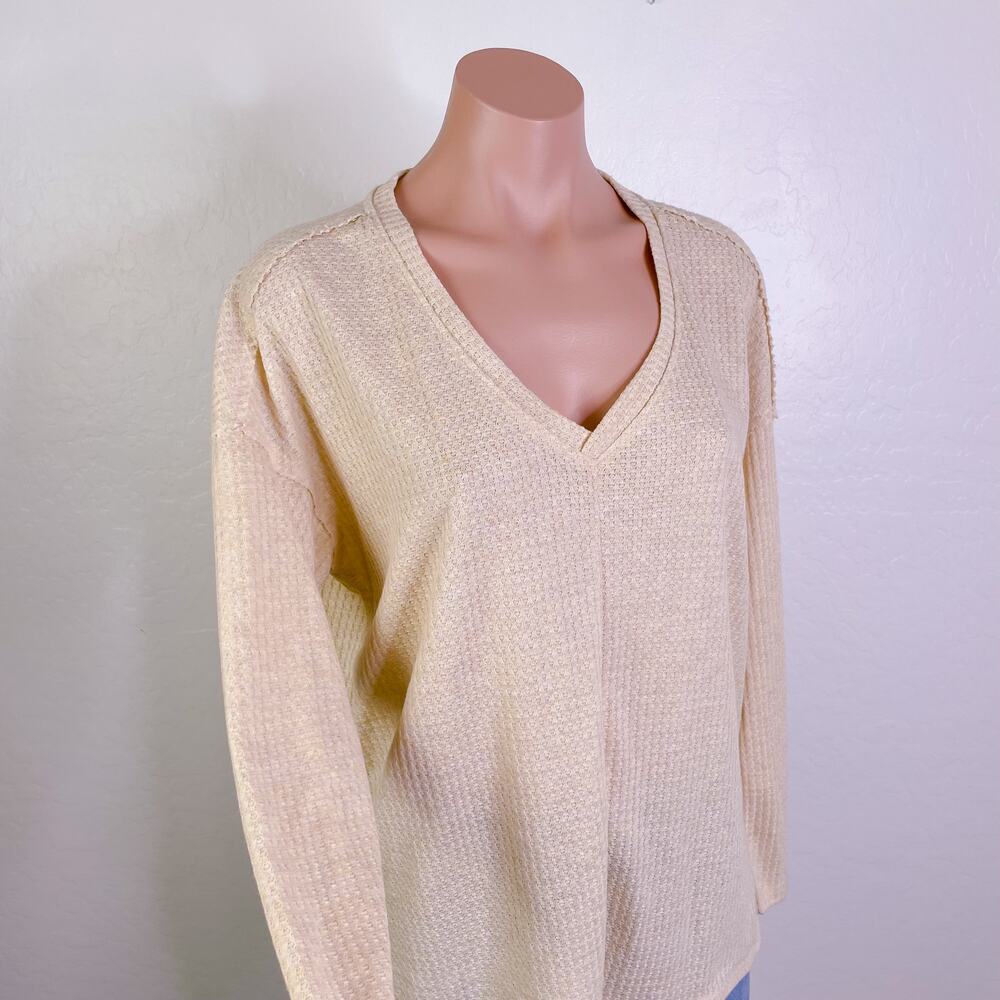 Gibsonlook Waffle Knit V-Neck Pullover Long Sleeve Shirt Beige size XS NEW - Picture 3 of 12